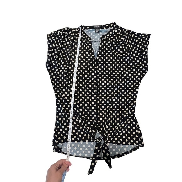 89th & Madison Button Up Tie Front Polka Dot Top size: Large - Picture 6 of 6